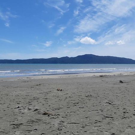 Raumati Guest House パラパラウム エクステリア 写真